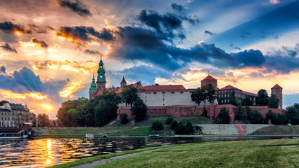 Sunrise with Wawel - Royal Castle in Cracow, Poland, Europe ( Kraków , Krakow ) - obrazy, fototapety, plakaty