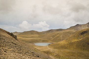 Vista do Vulcão do Nevado de Toluca no México,  destino de mochileiro. 