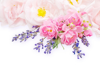 Fototapeta premium Pale pink roses and lavender bouquet