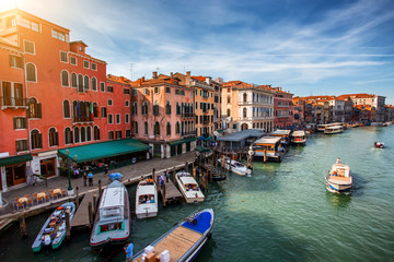 Schöne Stadt Venedig im Sommer. Italien, Europa © Ivan Kurmyshov