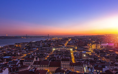 Sonnenuntergang über Lissabon