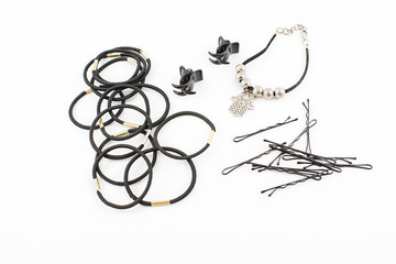 Elastic bands, clips and invisible and bracelet.