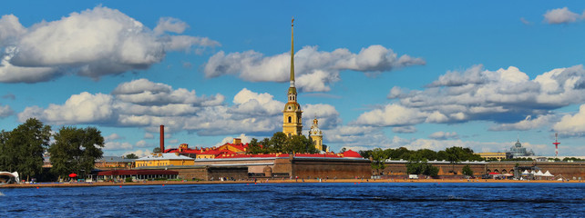 Obraz premium The Peter and Paul Fortress in St. Petersburg