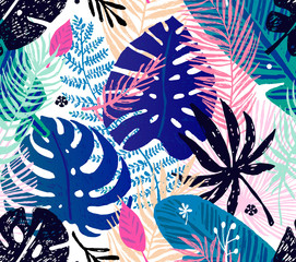 Seamless trendy pattern with colorful palm leaves on a white background. Vector botanical illustration