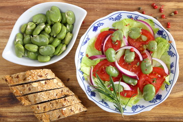 Salad with broad bean.