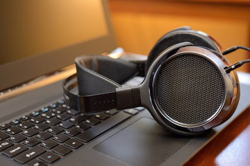 Audiophile planar magnet headphones with Laptop PC computer