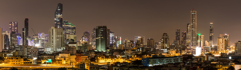 Naklejka premium Landscape panorama of Bangkok city with MahaNakhon