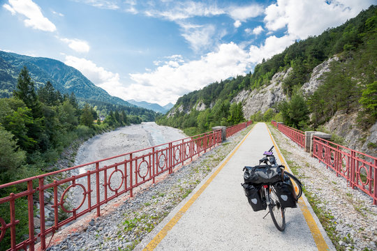 Fototapeta Alpe Adria cycle path, Italy