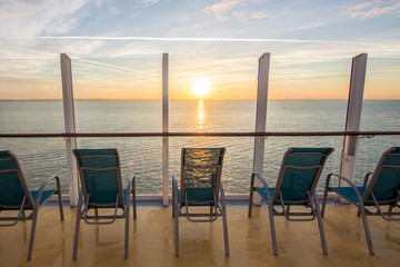 Cruise Sunrise & Sunset