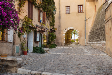 Fototapeta na wymiar Street in the old town in France