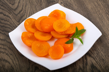 Canned apricots