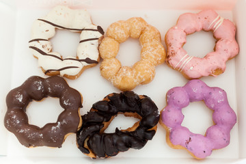 Donut Pon de ring