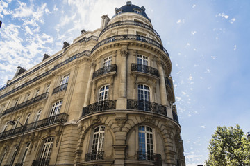 Fototapeta na wymiar Hot Weather in Paris