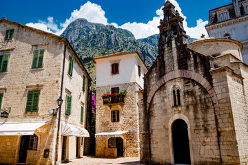 Fototapeta na wymiar Antique architecture of Kotor, Montenegro