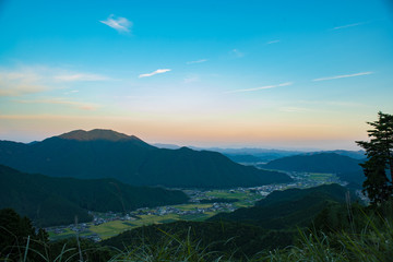 夏の山並・夕陽の変化　