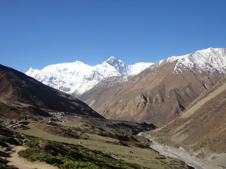Fototapeta na wymiar Vue sur le tour des Annapurnas