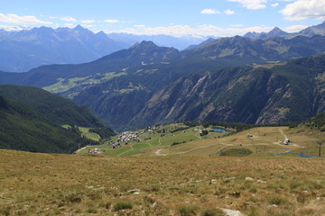 Fototapeta na wymiar alpage de Cheneil, Italie