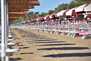 Mare duna verde ombrelloni