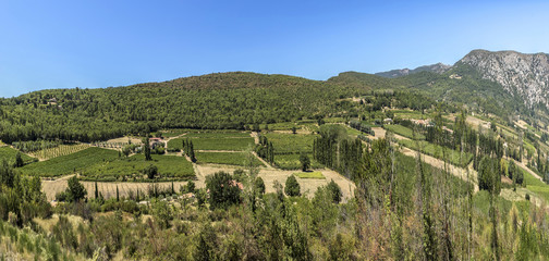 Fototapeta na wymiar french landscape near Le Barroux with fields