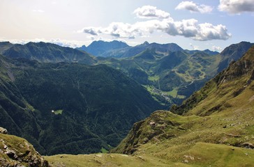 Rifugio Coca e Val Seriana visti dal sentiero per il rifugio Curò, Lombardia