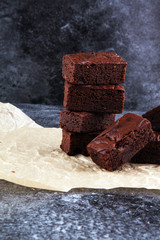 homemade chocolate brownies on grey vintage background, chocolat