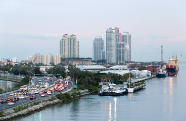 Fototapeta na wymiar Miami City At Dusk