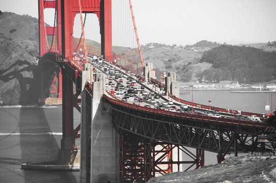 Fototapeta Golden gate bridge in black white and red, San Francisco, California, USA