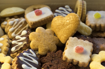 Many kinds of Christmas cookies in one pile in the box