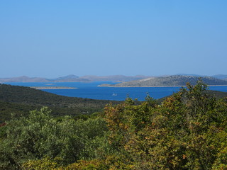 Fototapeta na wymiar Insel Pasman, Dalmatien: Blick auf die Kornaten-Inselgruppe