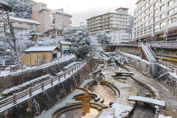有馬温泉　温泉街　雪景色