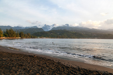 bain de mer à Tahiti