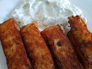 Kartoffelsticks an Quark
