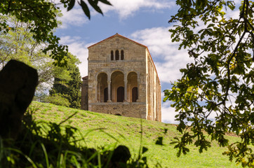 Santa María del Naranco, church - 169787258