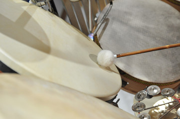  tamburi strumenti e a percussione