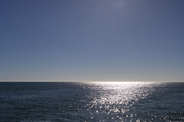 Fototapeta na wymiar Sunny Horizon view over Atlantic Ocean