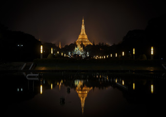 shwedagon shine - obrazy, fototapety, plakaty