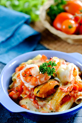 Rigatoni with seafood