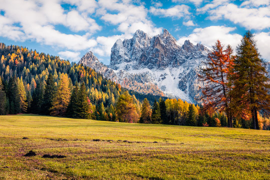 Sunny view of Durrenstein mountain from Vallone village