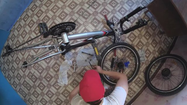 Repair of bicycle mechanical components, bike repair, time-lapse