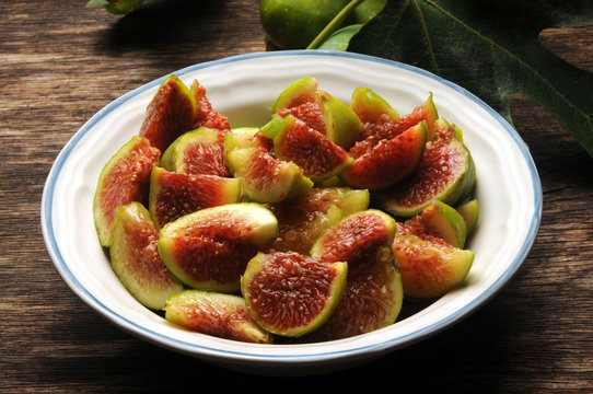 Ficus carica &Sigma;&upsilon;&kappa;&iota;ά Echte F&iacute;kovn&iacute;k smokvoň Feige Fico Fig Figa 無花果 Figue Obična Figs smokva Fruit Fichi Frutta Figues تين شائع