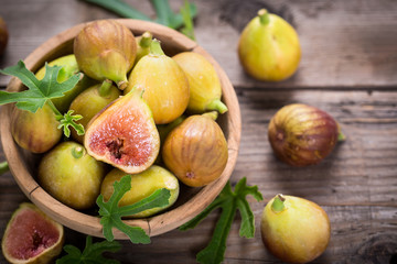 Fresh organic figs