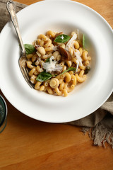 Mushrooms pasta