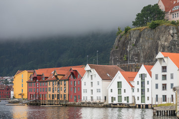 Obraz premium Maisons colorés de Skuteviken à Bergen, Norvège
