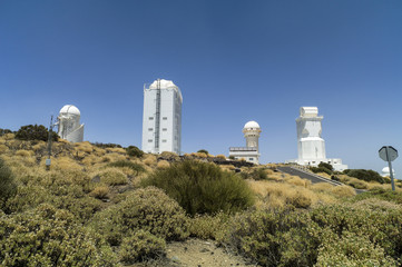 Fototapeta na wymiar The Teide sky observatory in Tenerife, the Izaña observatorio, with the best sun telescopes world wide and the German sun telescope GREGOR.