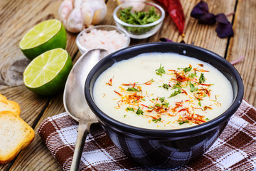 Spicy vegetarian vegetable puree soup