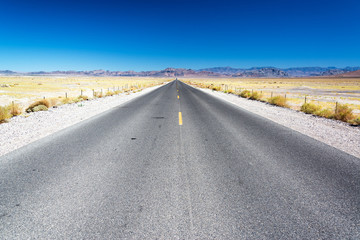 Naklejka premium Highway to Death Valley