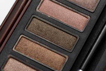 Eye shadow palette