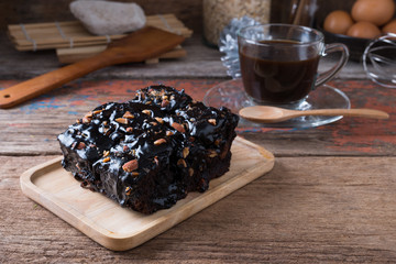 Chocolate brownie with almond topping