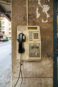 Abandon public card telephone