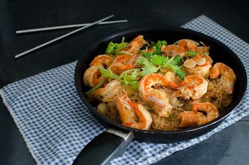 Casseroled Prawn with Glass Noodles On Chopping board